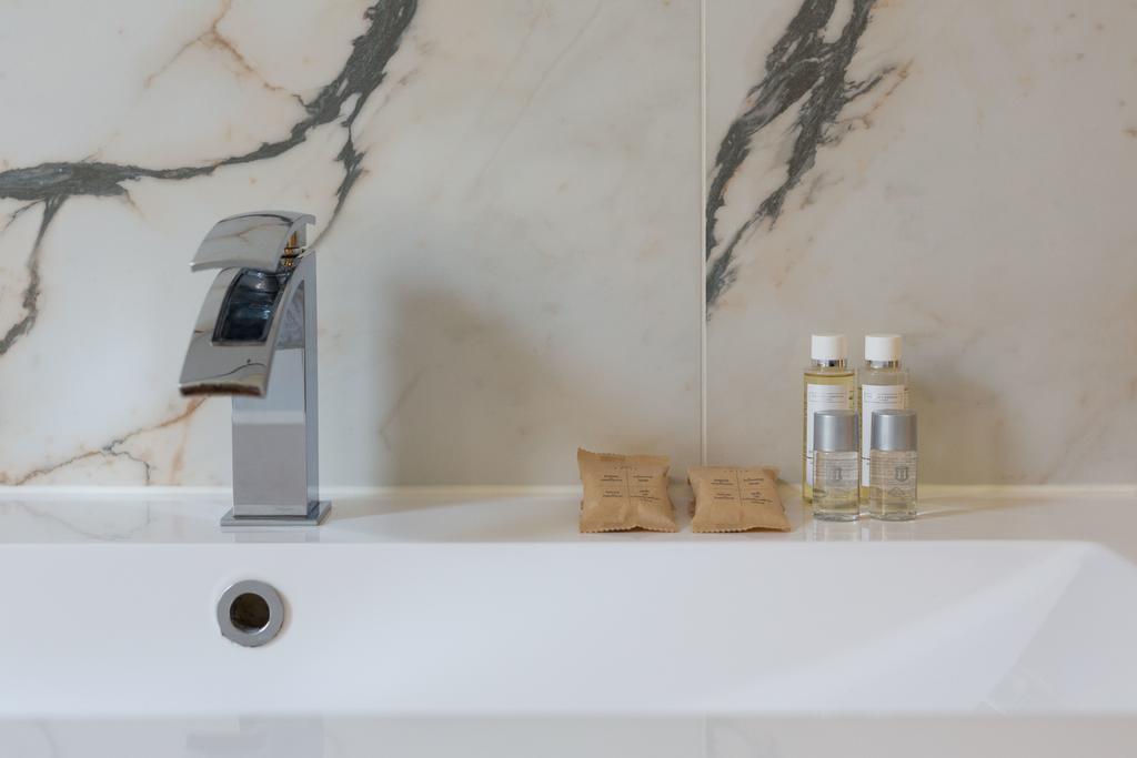 Design & Luxury Apartment Verona Bagian luar foto
